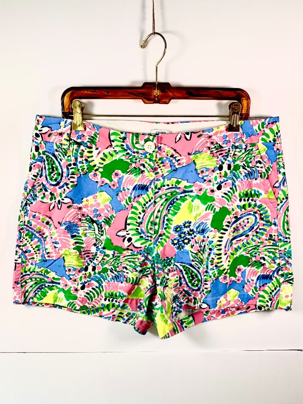 Crown & Ivy Caroline chino shorts 97% cotton button down pink yellow paisley